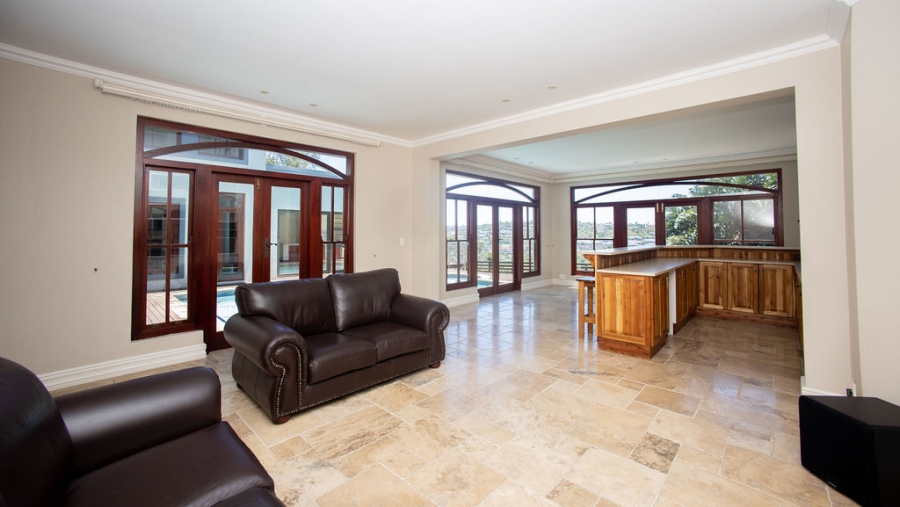 To Let 4 Bedroom Property for Rent in Nahoon Eastern Cape